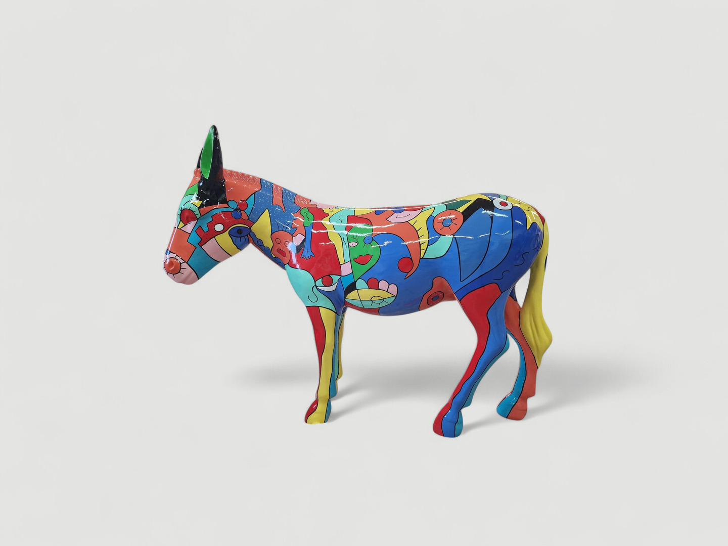 „Sunny Donkey“: Farbenfroher, bunter Esel als Eyecatcher für Haus und Garten, 174 cm groß.
