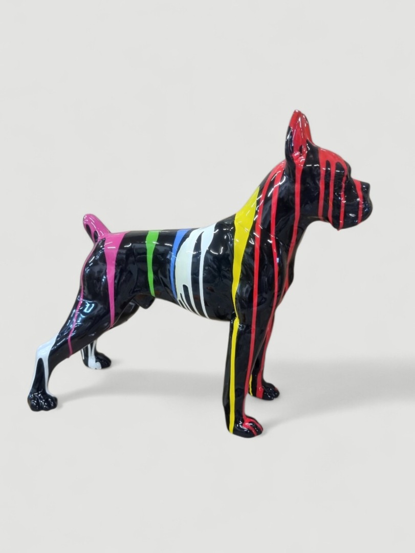 Hundestatue mit schwarzer Basis und buntem Farbverlauf Design. Moderne Kunst Deko.