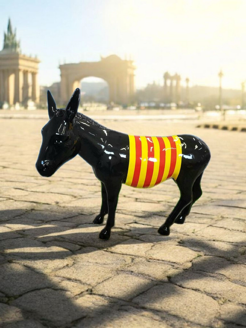 Esel Esel Bunte Haus und Garten Dekoration Figur Lebensgroß 174 cm: Schwarzer Esel mit katalanischen Streifen als Dekoration.