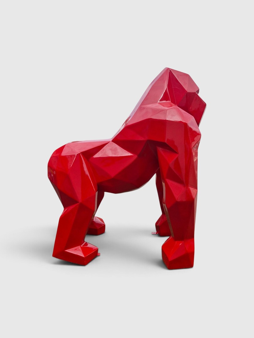 gorilla rosso Rote polygonale Gorilla-Figur aus Kunstharz, 128 cm, modernes Design.