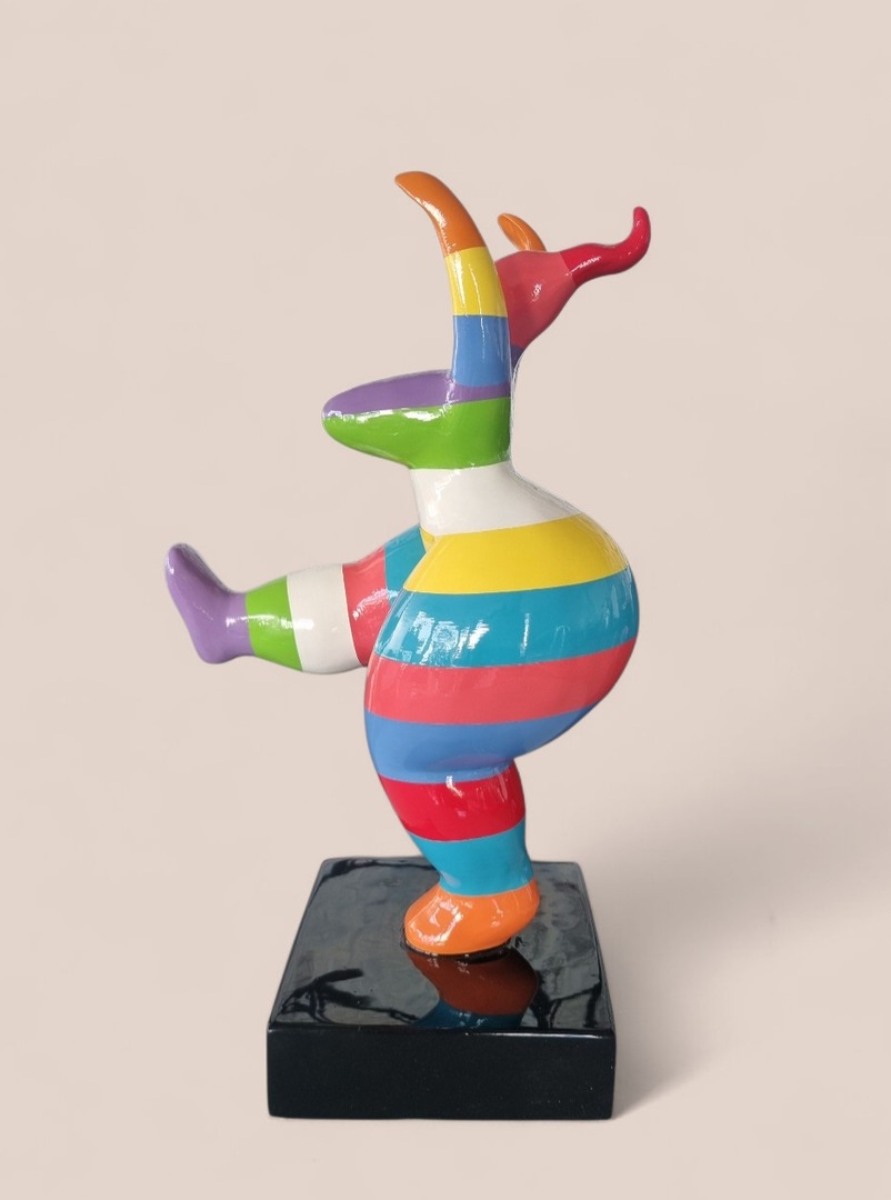 Handbemalte Deko Skulpturen Nana bei Garten-Fantasy