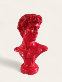 David-Büste römische Skulptur Statue, 55 cm groß, in auffälligem Rot.