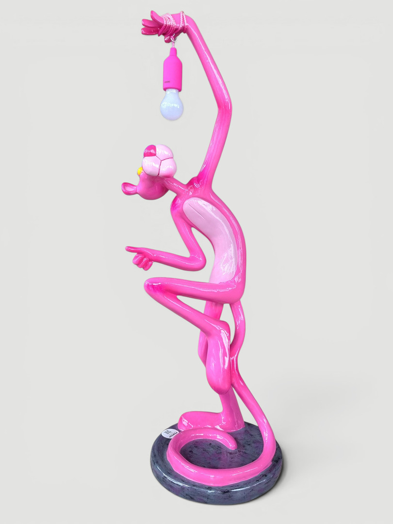 20260611 1426121 Große Pop-Art-Lampe im Stil der Pink Panther Comicfigur, 110 cm hoch, mit Glühbirne.