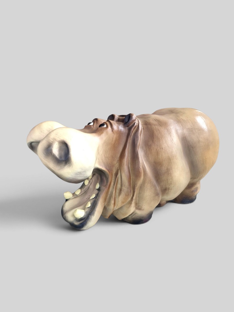 Nilpferd Flusspferd Hippo Niedliche Hippo-Statue mit offenem Maul, die als Gartendekoration oder Geschenkartikel verwendet werden kann.